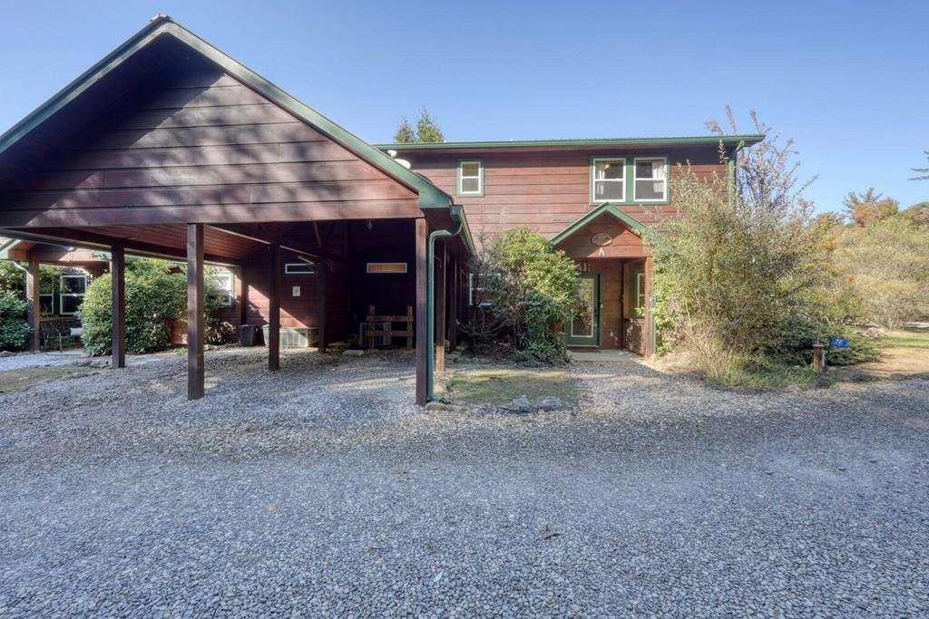 76 River Forest #d Pl., Suches, GA 30572