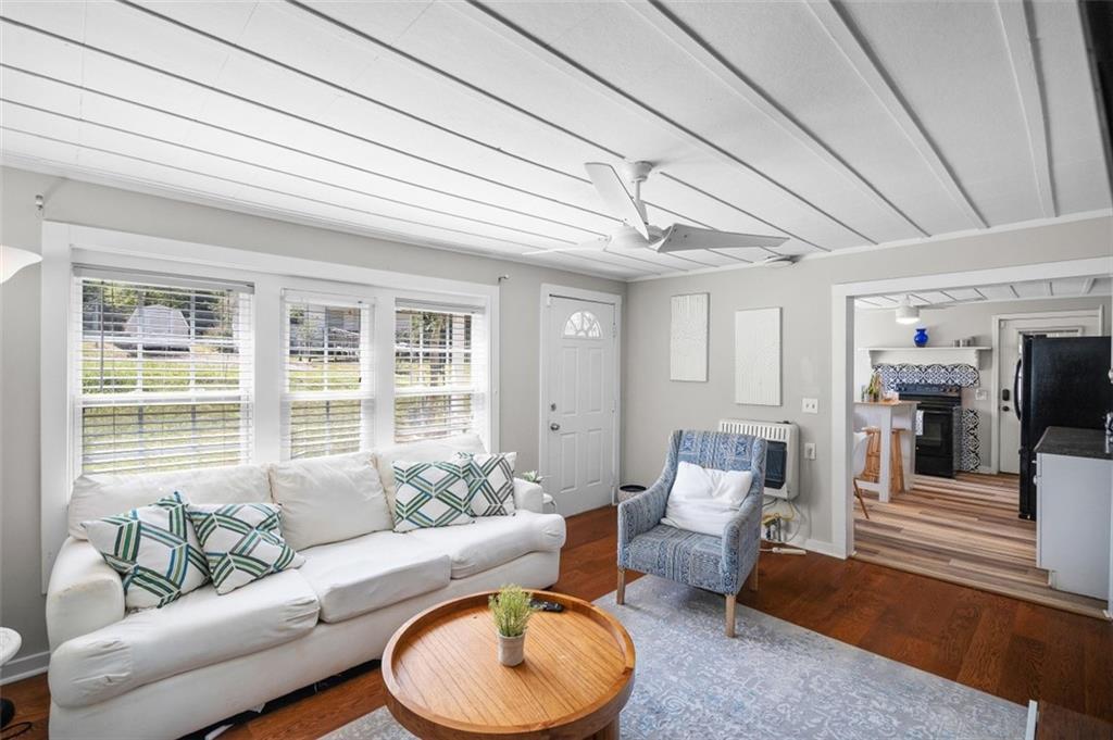 215 Wilson St., Calhoun, GA 30701