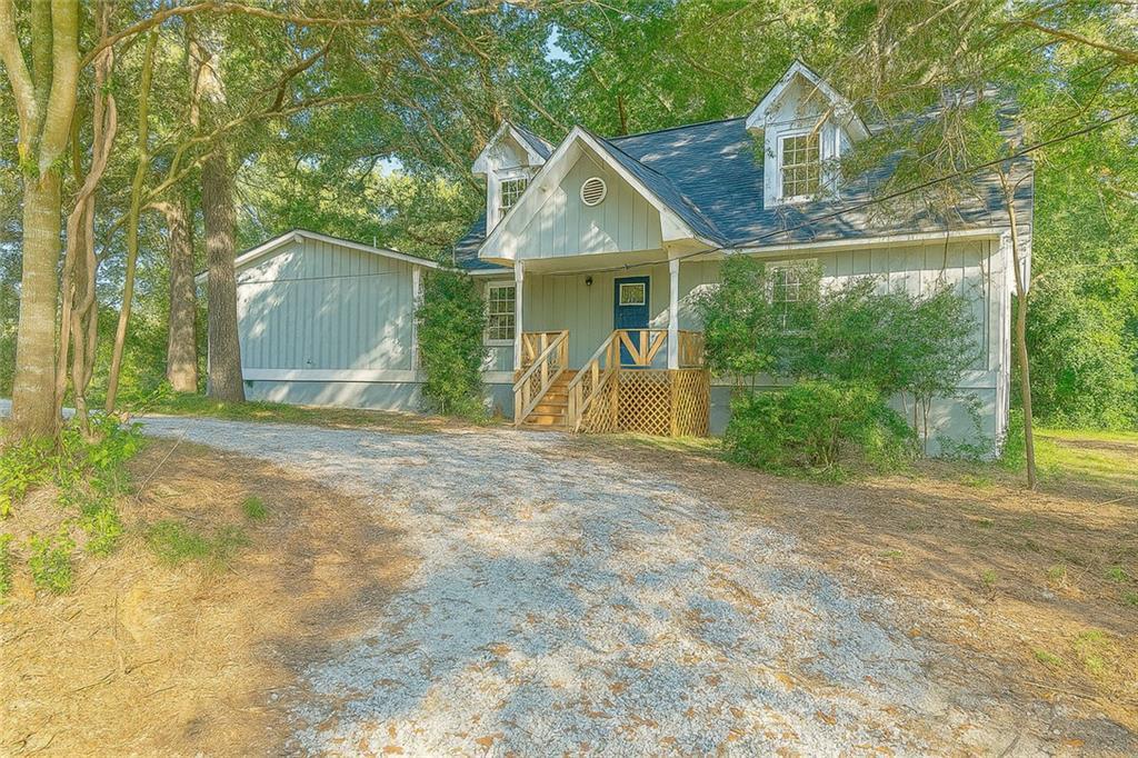 23 Club Dr., Locust Grove, GA 30248