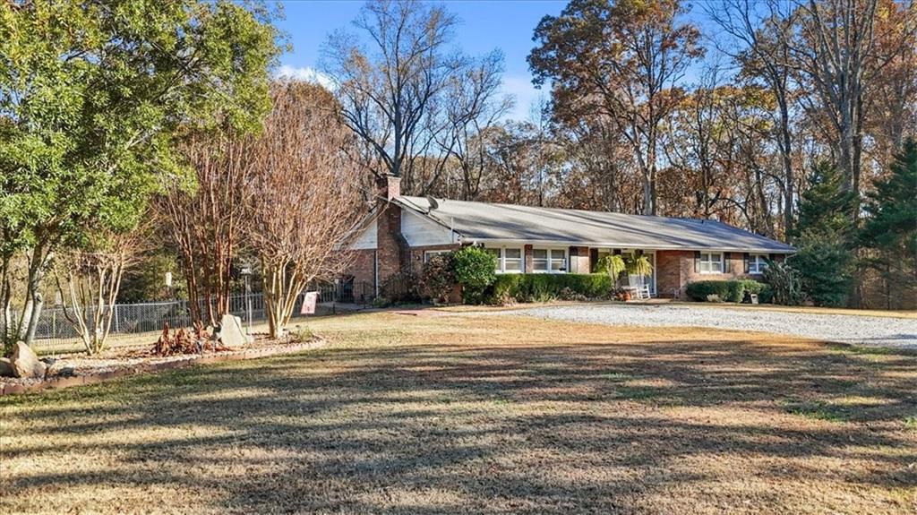 13355 Holly Rd., Roswell, GA 30075