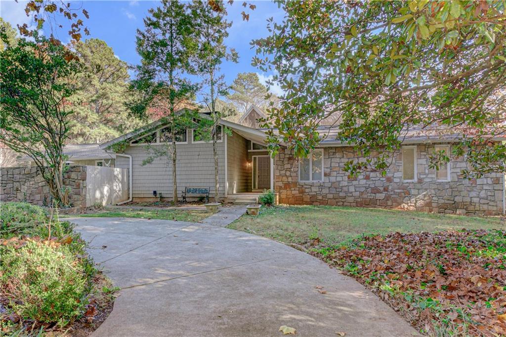 5435 High Point Rd., Atlanta, GA 30342