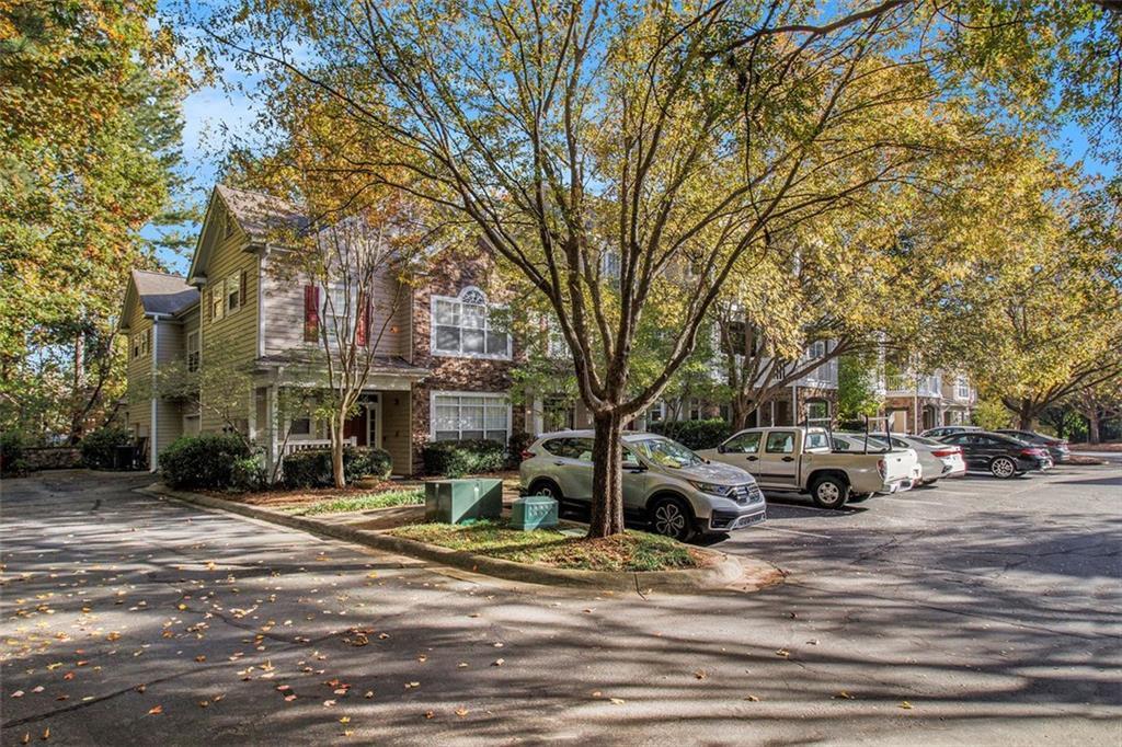 916 Sandringham Dr., Alpharetta, GA 30004