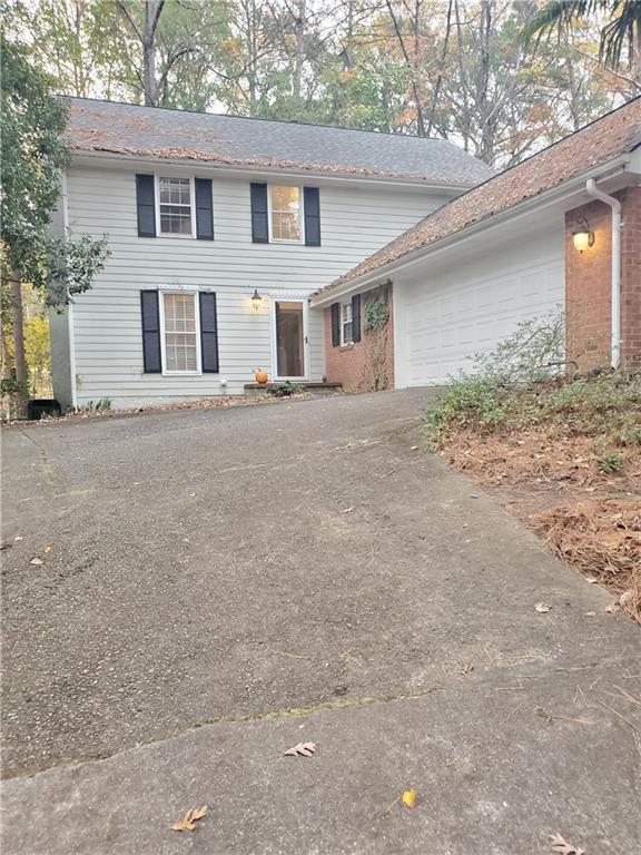 425 Hackberry Ln., Roswell, GA 30076