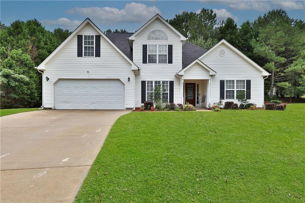 3810 Weeping Willow Ln., Loganville, GA 30052