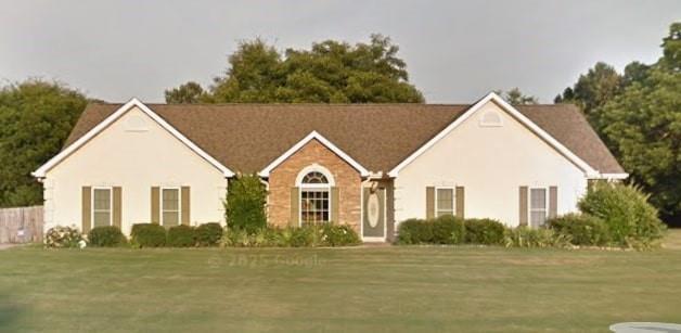 102 Foxdale Dr., Lagrange, GA 30240