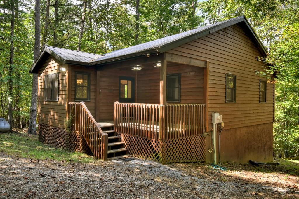 39 Pond Rd., Epworth, GA 30541