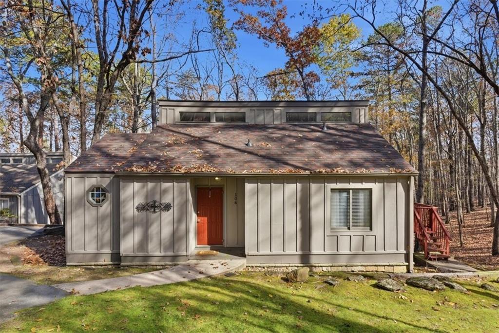 106 Lake Cottages Ct., Waleska, GA 30183