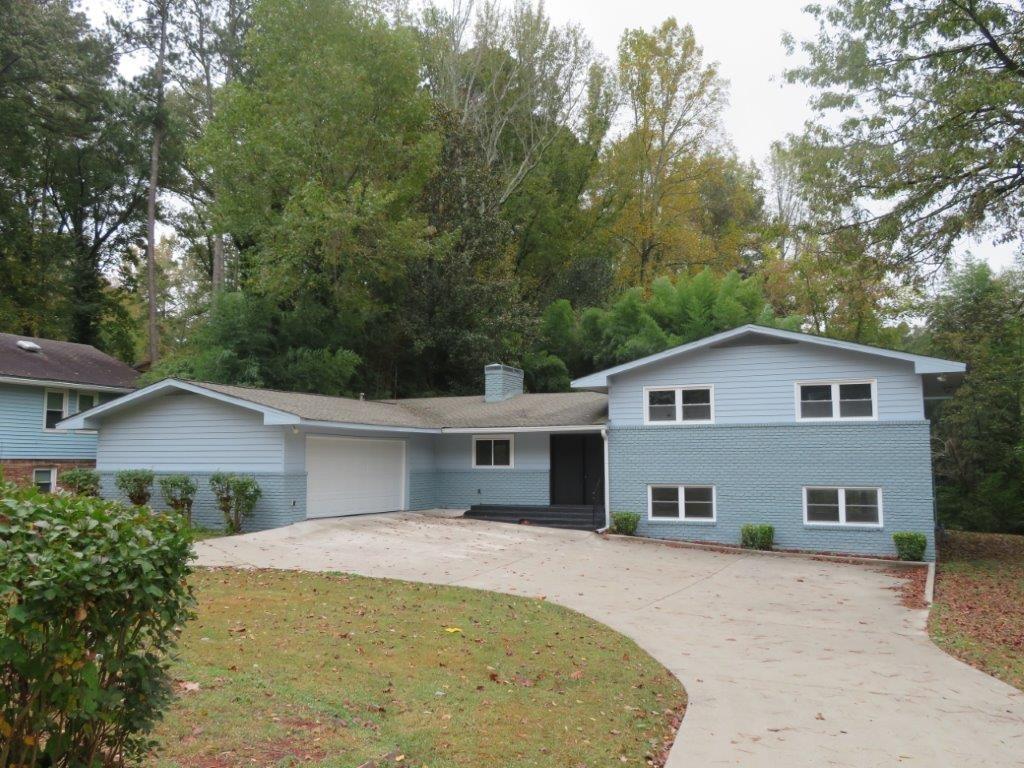 2416 Woodhill Ln., Atlanta, GA 30344