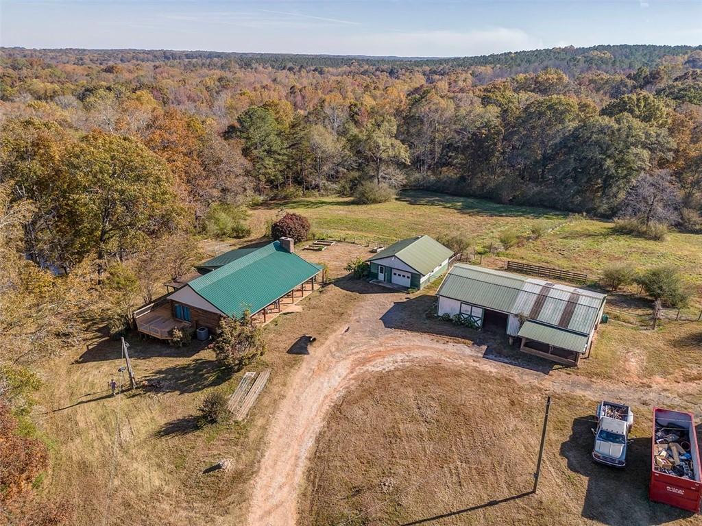 1288 Reavesville Rd., Bowdon, GA 30108