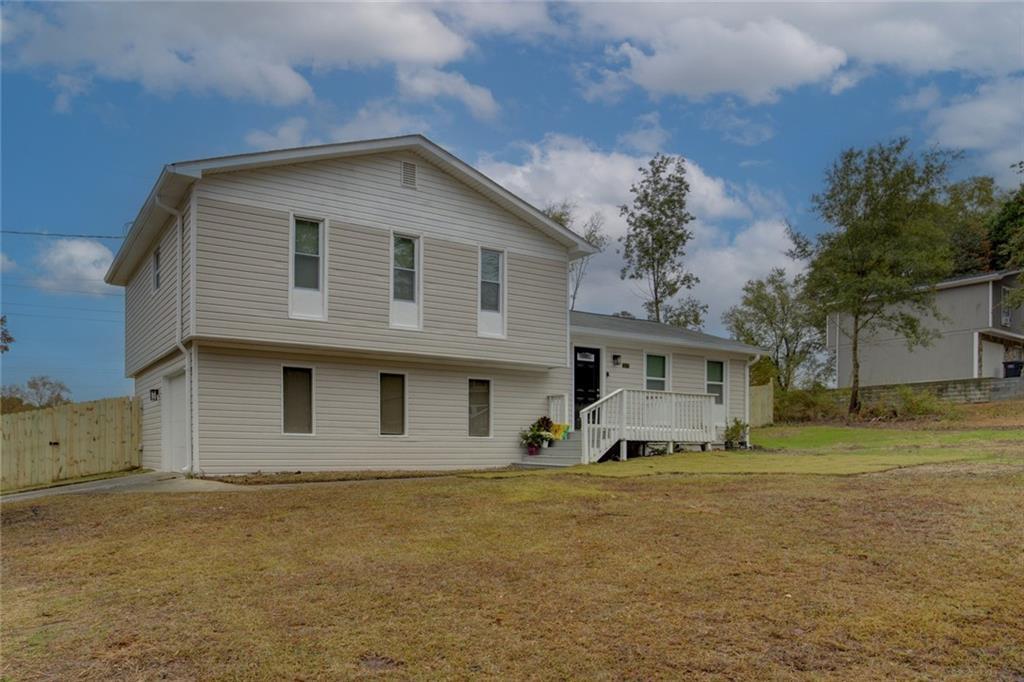 3073 Kathy Ln., Conyers, GA 30012