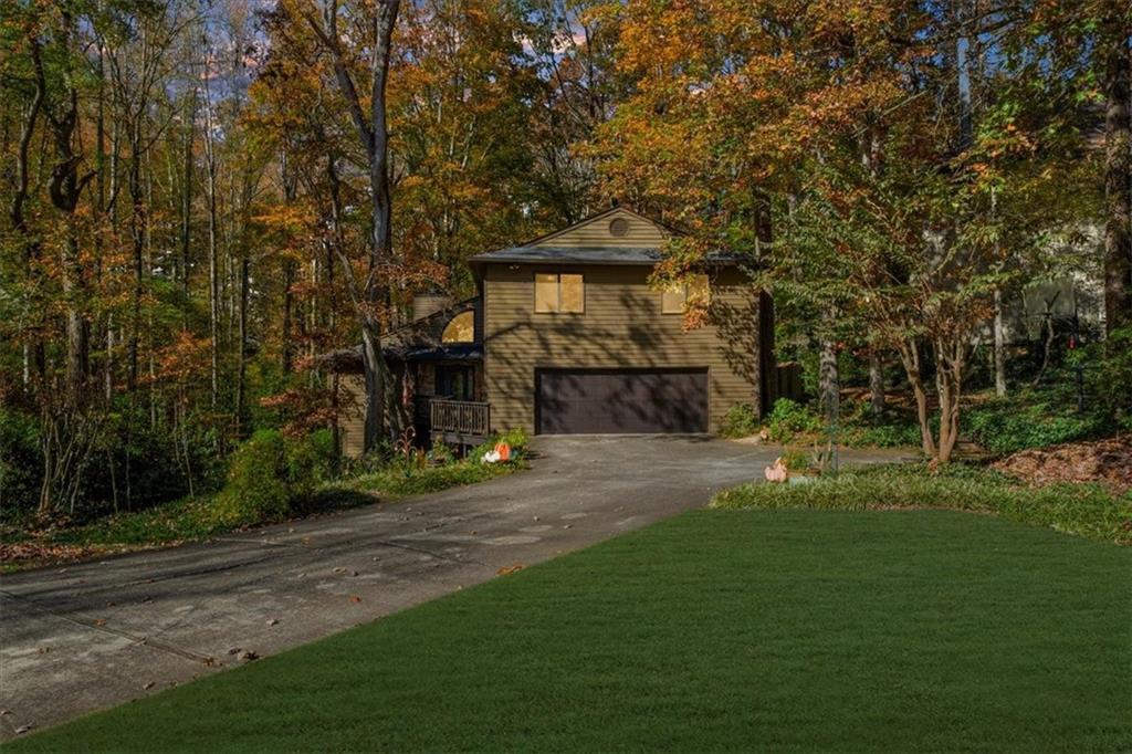 4274 Loch Highland Pkwy., Roswell, GA 30075