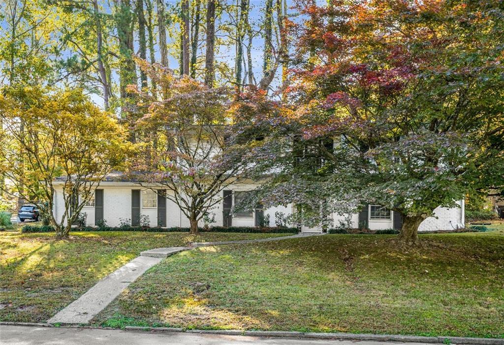 3494 Dale Ln., Atlanta, GA 30331