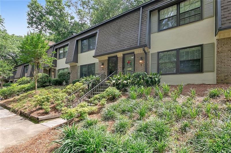 8 Arpege Way, Atlanta, GA 30327