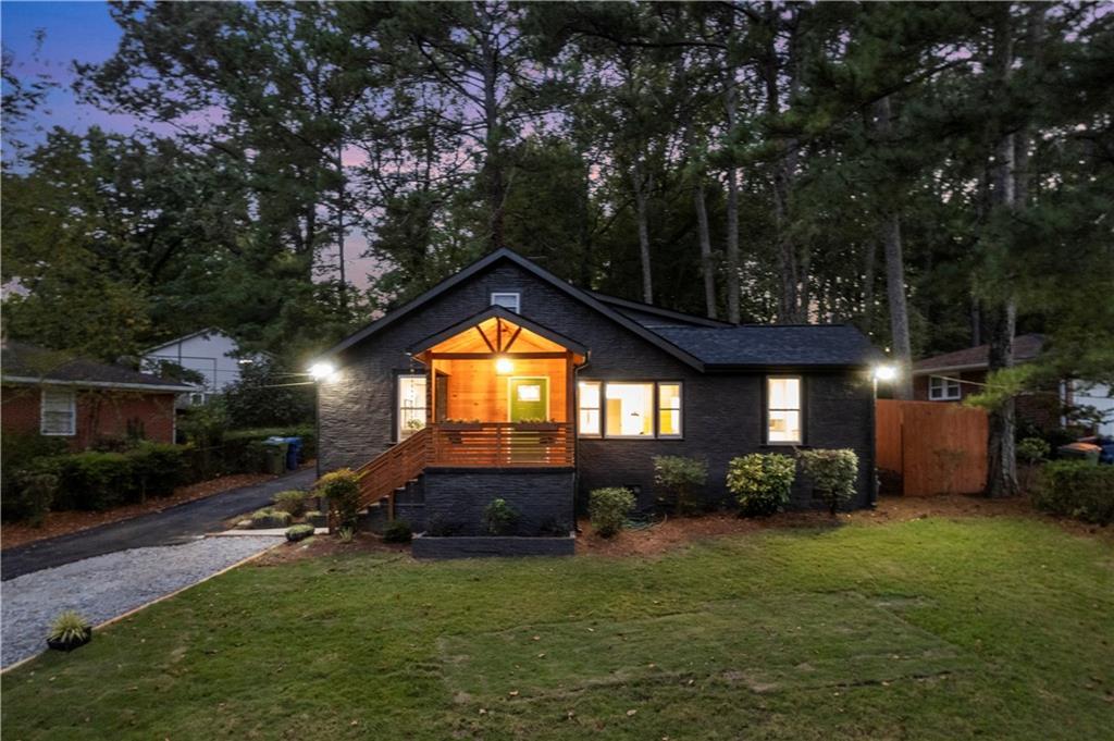 2720 NW Hedgewood Dr., Atlanta, GA 30311