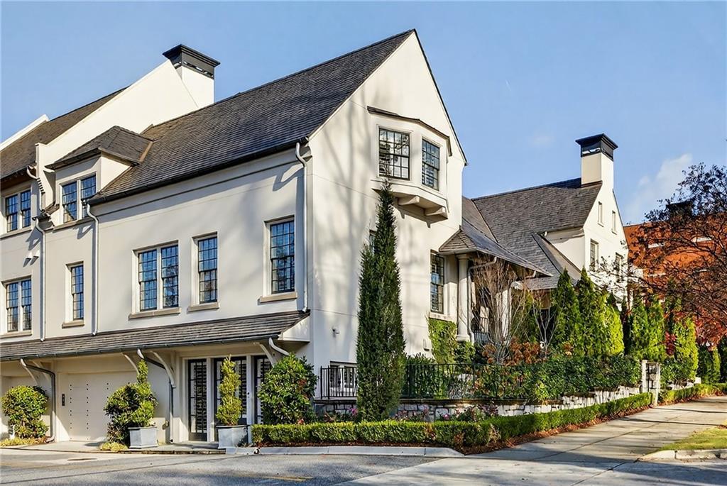 201 Dovecrest Dr., Atlanta, GA 30305