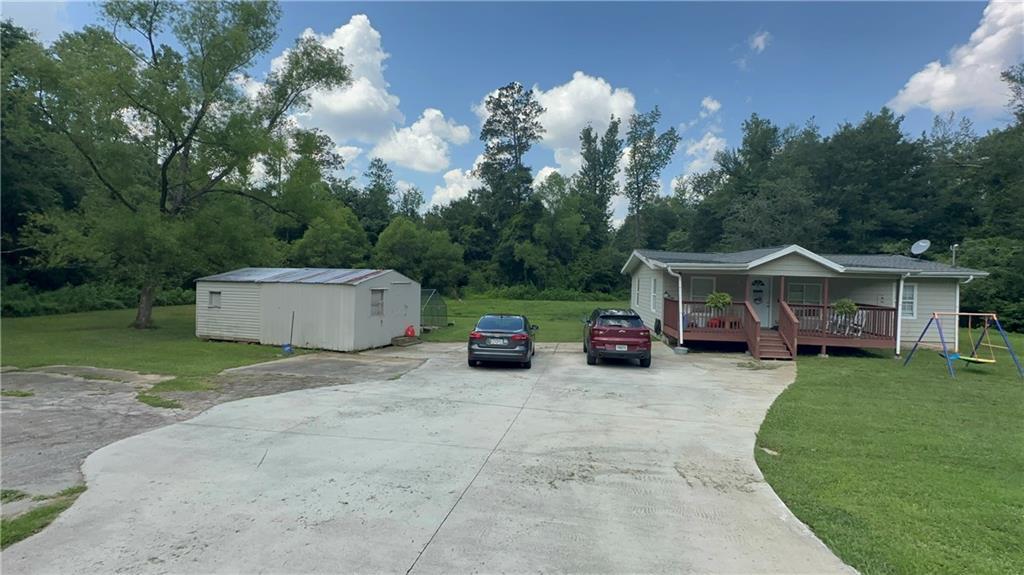 802 Folds Rd., Carrollton, GA 30116