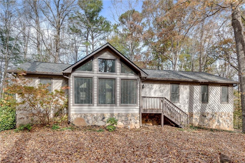 519 Magnolia Dr., Woodstock, GA 30188