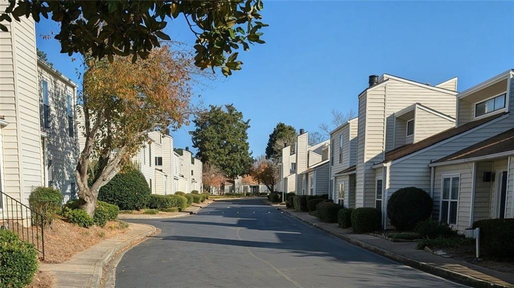 688 Serramonte Dr., Marietta, GA 30068