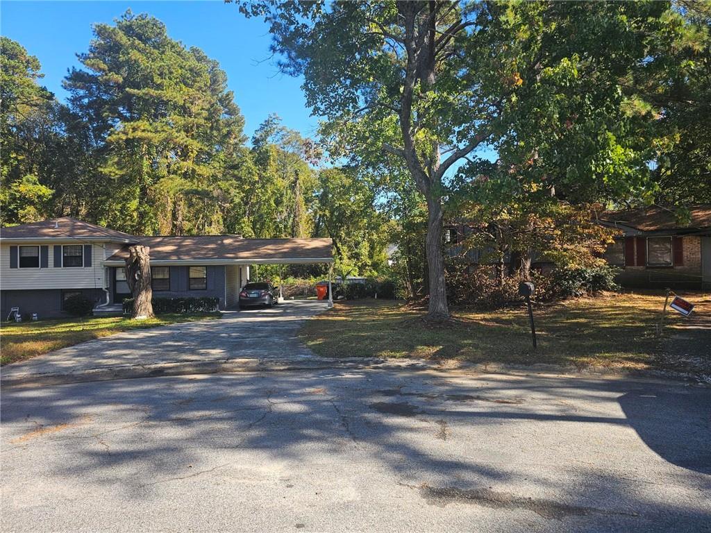 2835 Randy Ct., Ellenwood, GA 30294