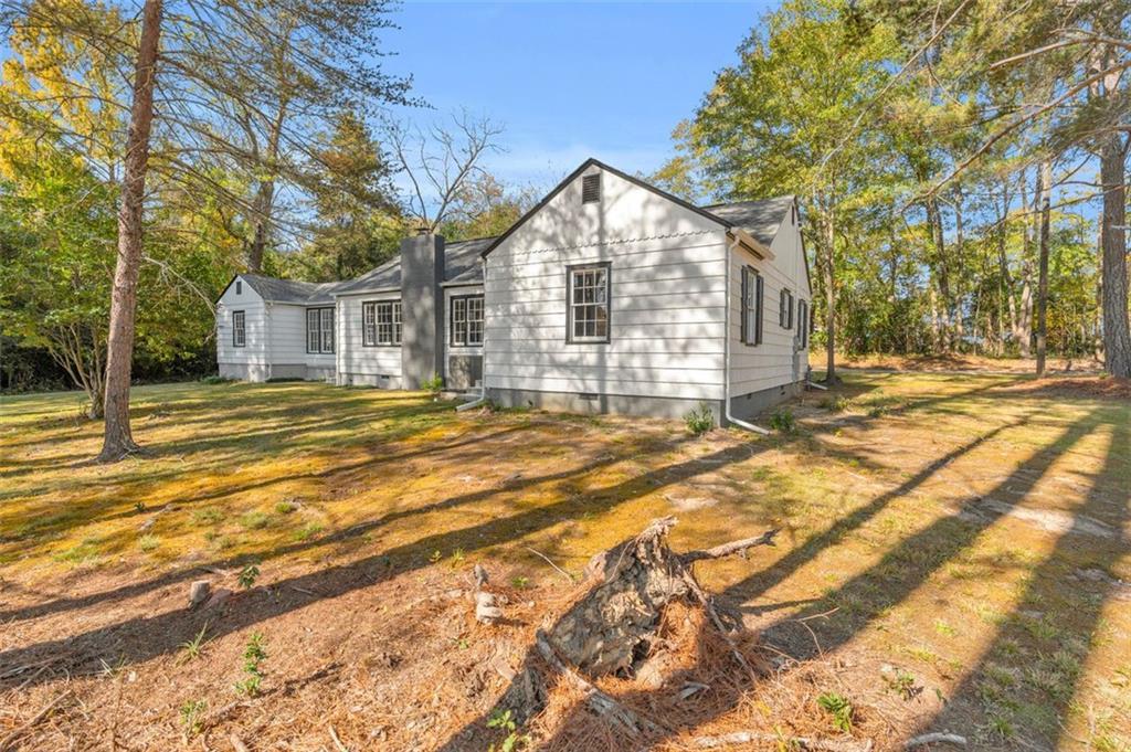 529 E College St., Jackson, GA 30233