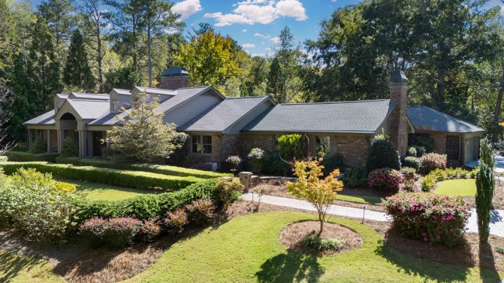 320 Long Glen Dr., Atlanta, GA 30327