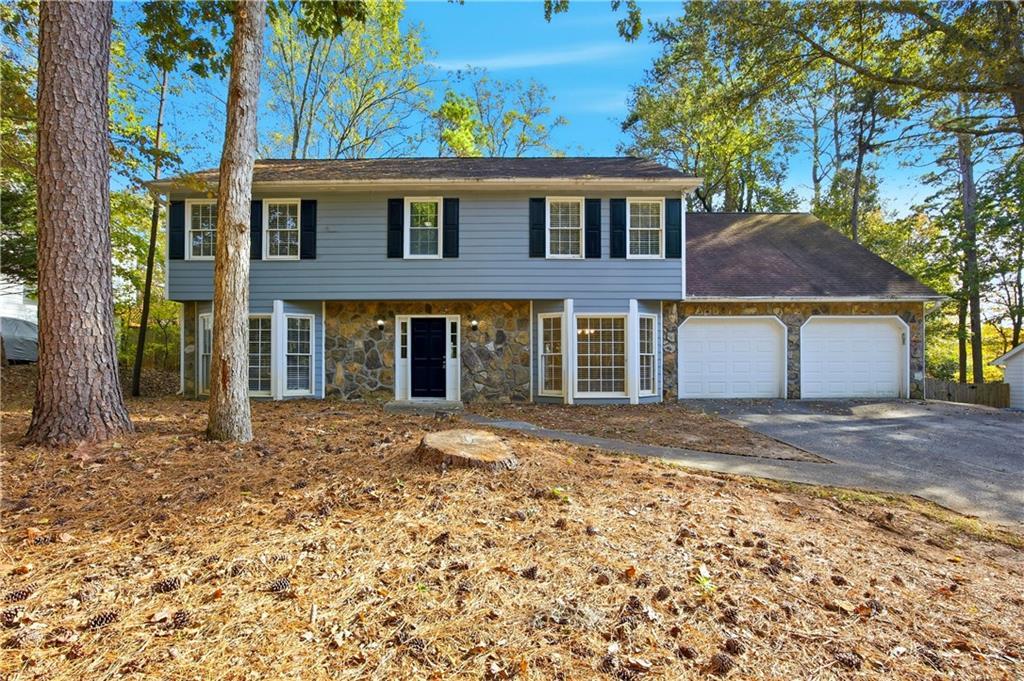 590 Ridgemont Dr., Roswell, GA 30076