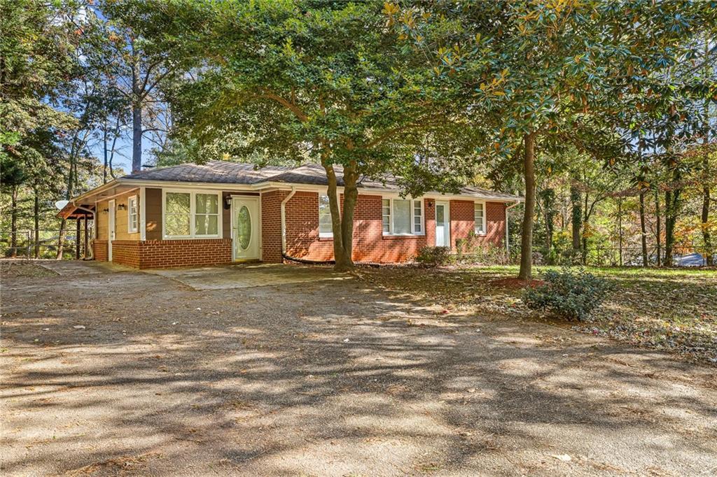 1334 Jennie Ln., Lilburn, GA 30047