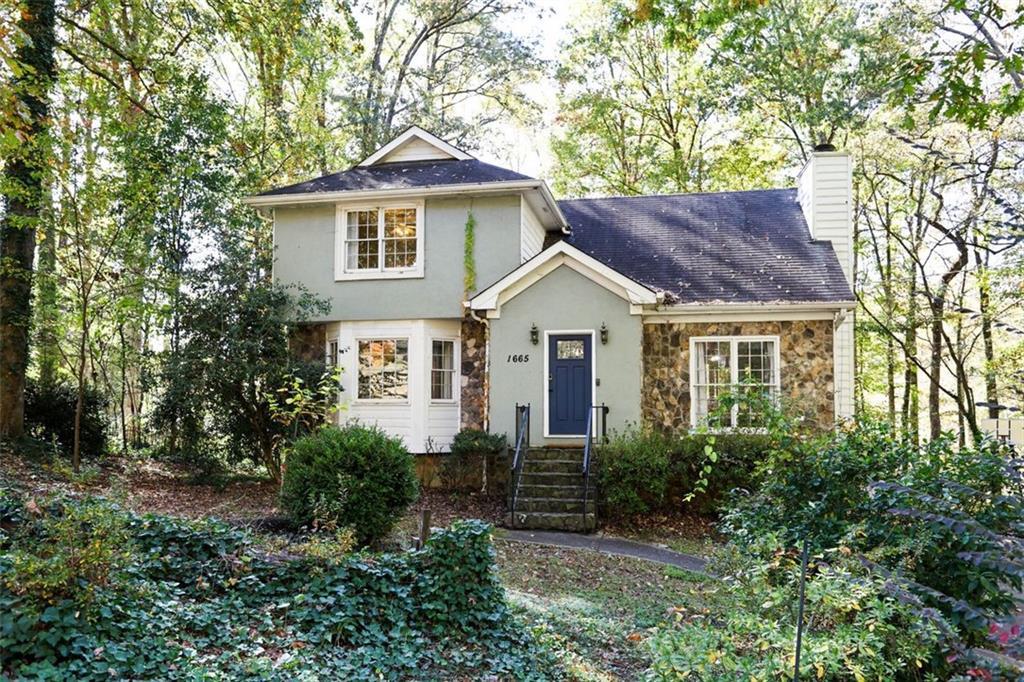 1665 Rambling Woods Dr., Lawrenceville, GA 30043