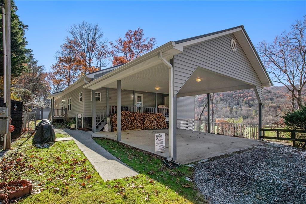 2226 Layson Rd., Hiawassee, GA 30546