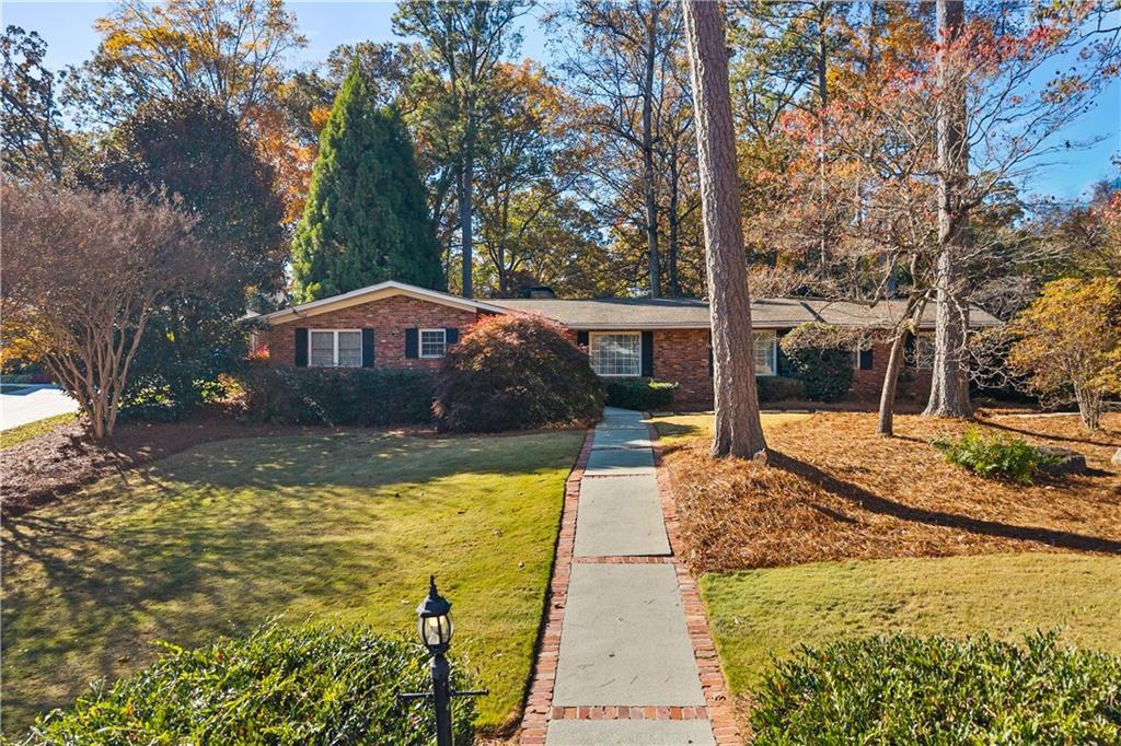 4810 Cherrywood Ln., Atlanta, GA 30342