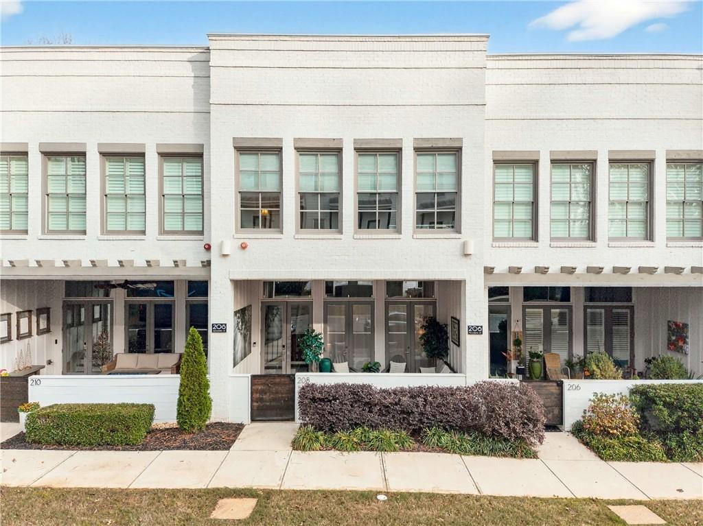 208 Sessions St., Woodstock, GA 30188