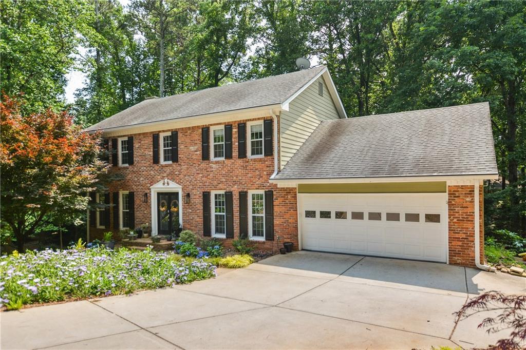 3453 Drayton Dr., Roswell, GA 30075
