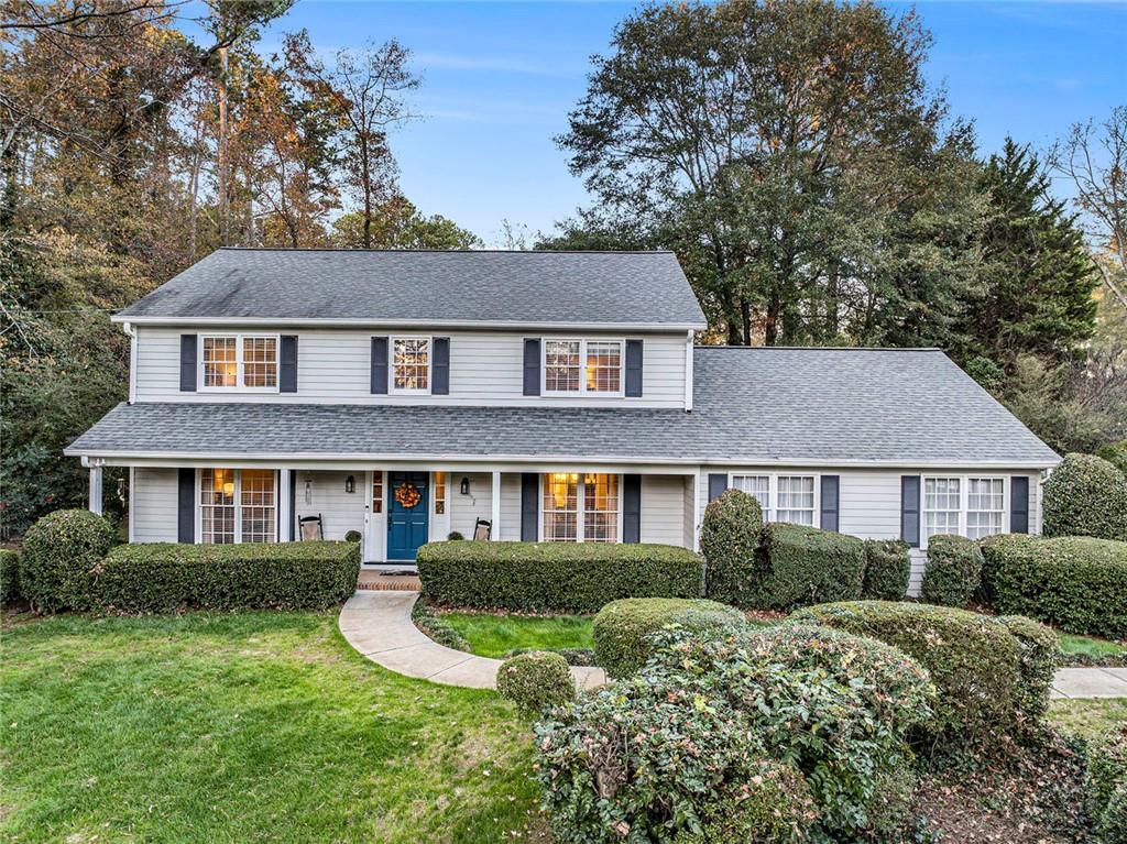 400 Robin Ct., Roswell, GA 30076