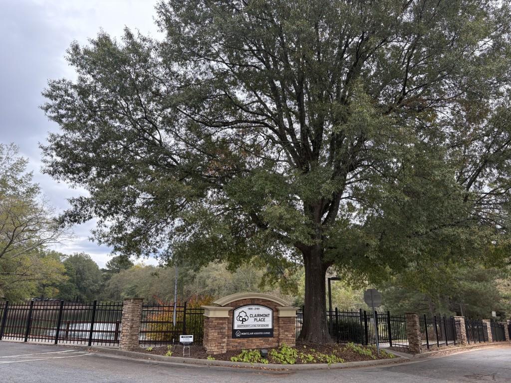 1800 Clairmont Lake #124, Decatur, GA 30033