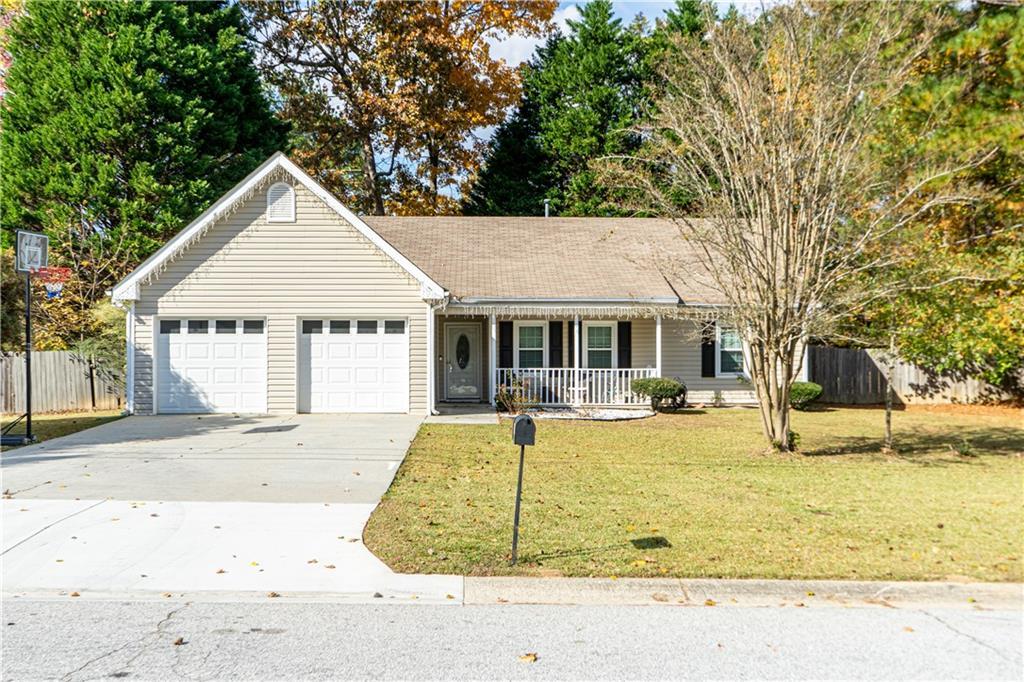 910 Burning Bush Dr., Loganville, GA 30052