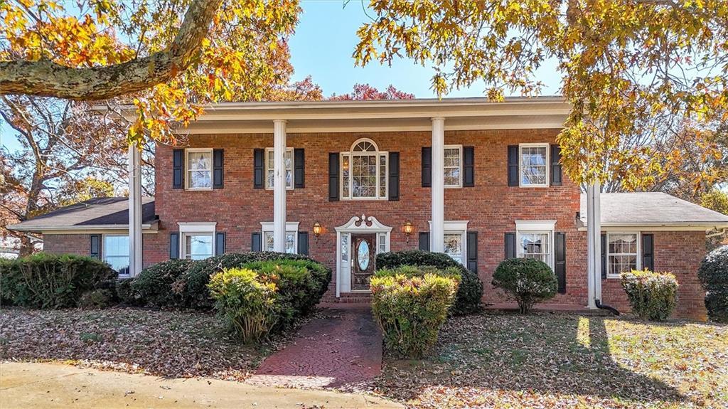 104 E Valley Rd., Rydal, GA 30171