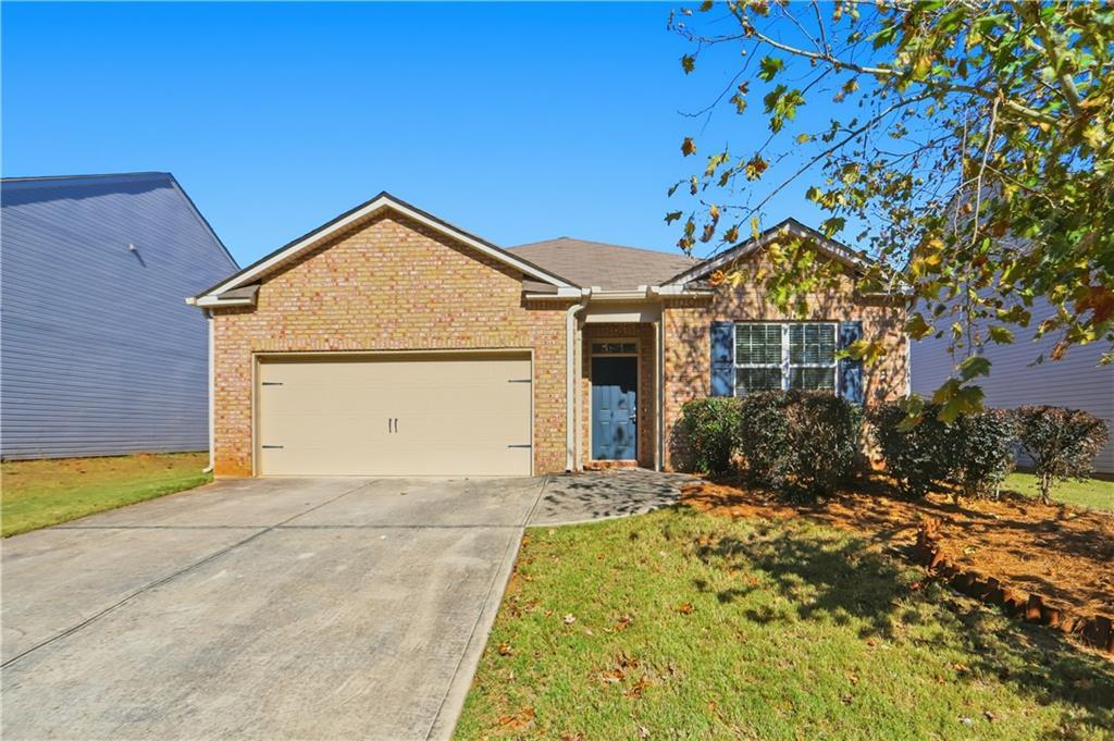 2017 Sawgrass Dr., Hampton, GA 30228