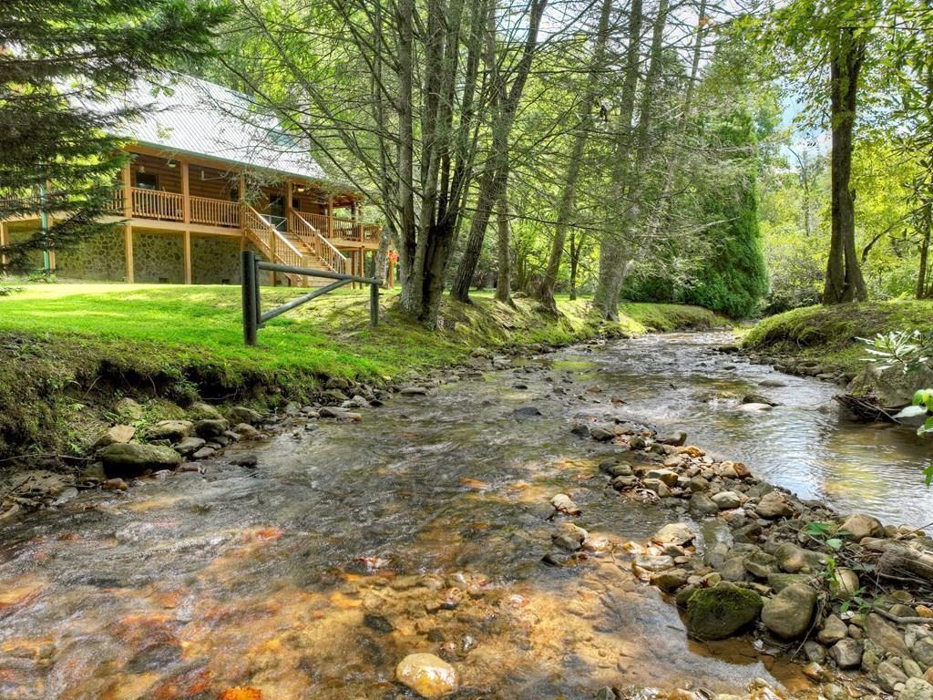 656 Newberry Dr., Ellijay, GA 30536