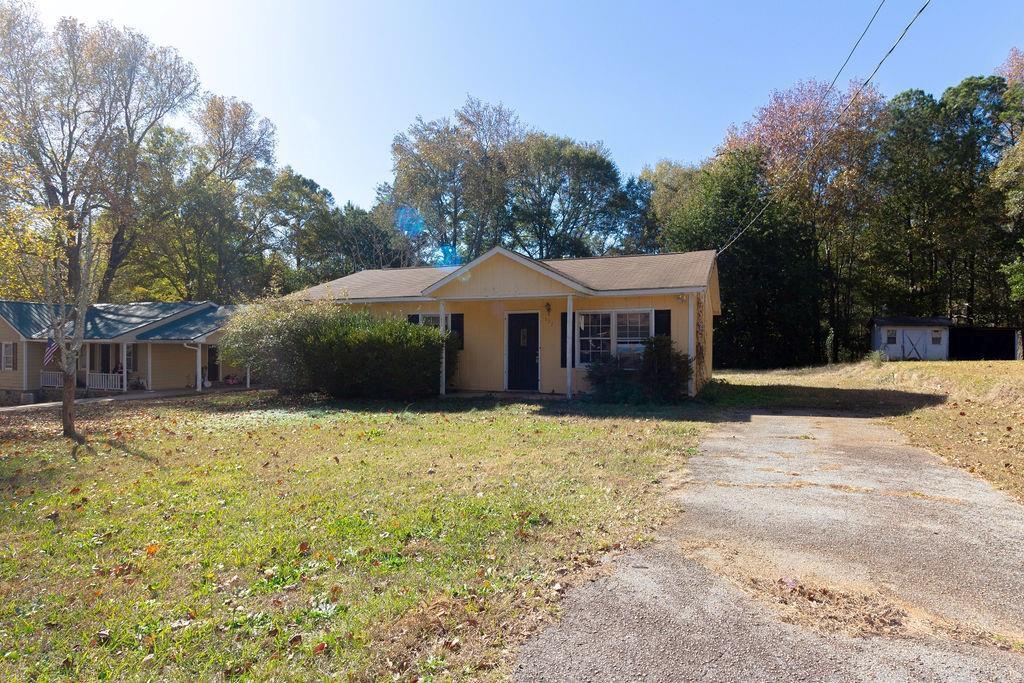 107 Oakwood Cir., Griffin, GA 30223