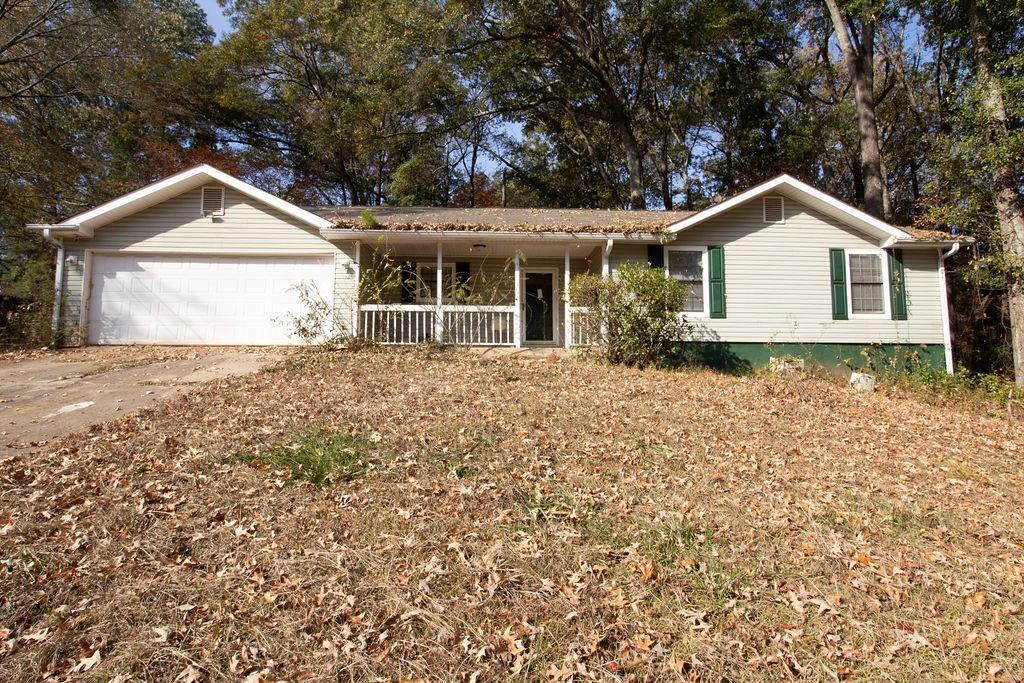 126 Wildwood Rd., Stockbridge, GA 30281