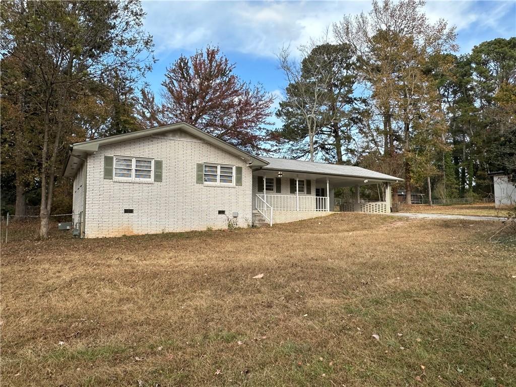 423 Center Cir., Conyers, GA 30094