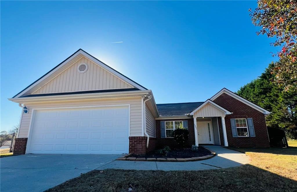 1431 Solomon Dr., Winder, GA 30680
