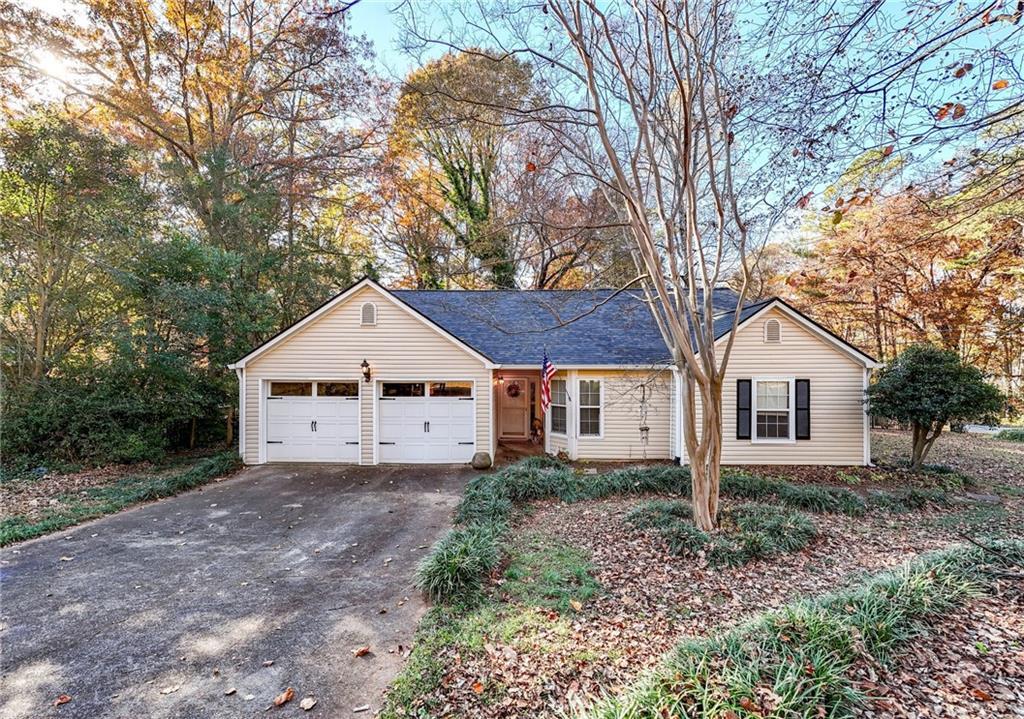 210 Brolley Woods Dr., Woodstock, GA 30189