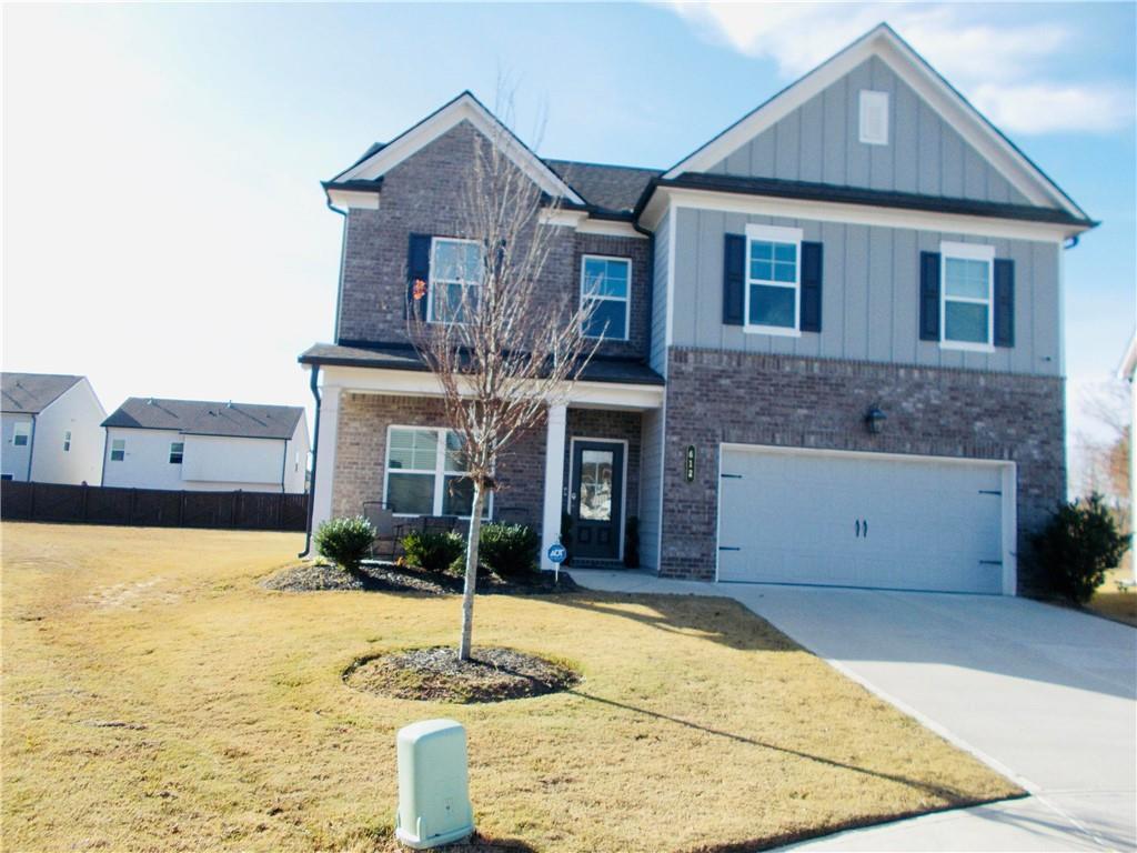 612 Auburn Crossing Dr., Auburn, GA 30011