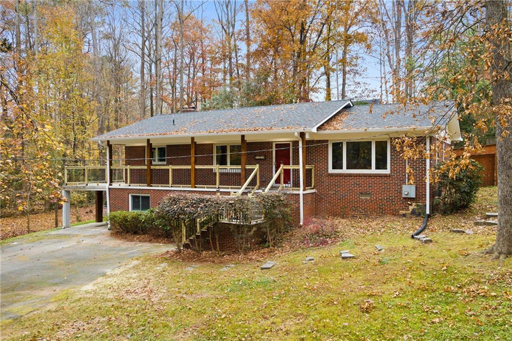 2608 Laurelwood Rd., Atlanta, GA 30360