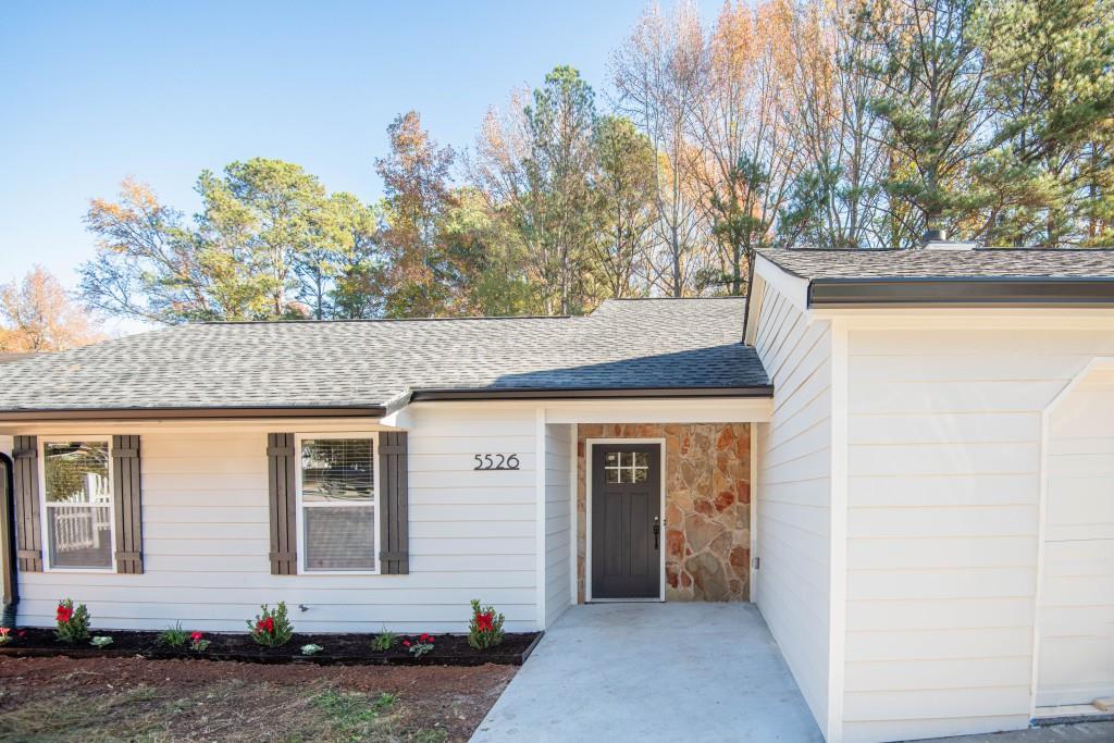 5526 Redan Rd., Stone Mountain, GA 30088
