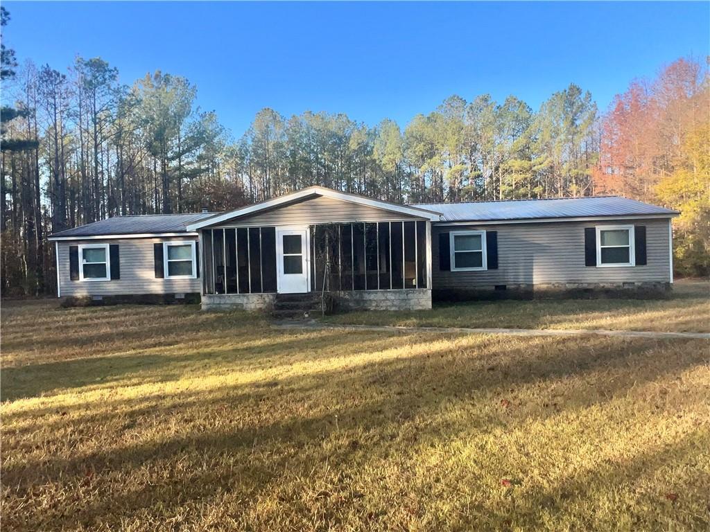 882 Caldwell Rd., Gay, GA 30214