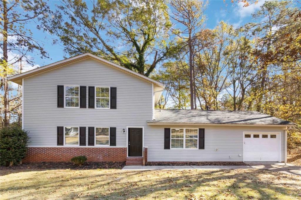 4046 Shane Tr., Ellenwood, GA 30294