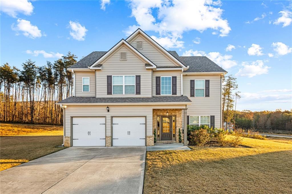61 N Village Cir., Rydal, GA 30171