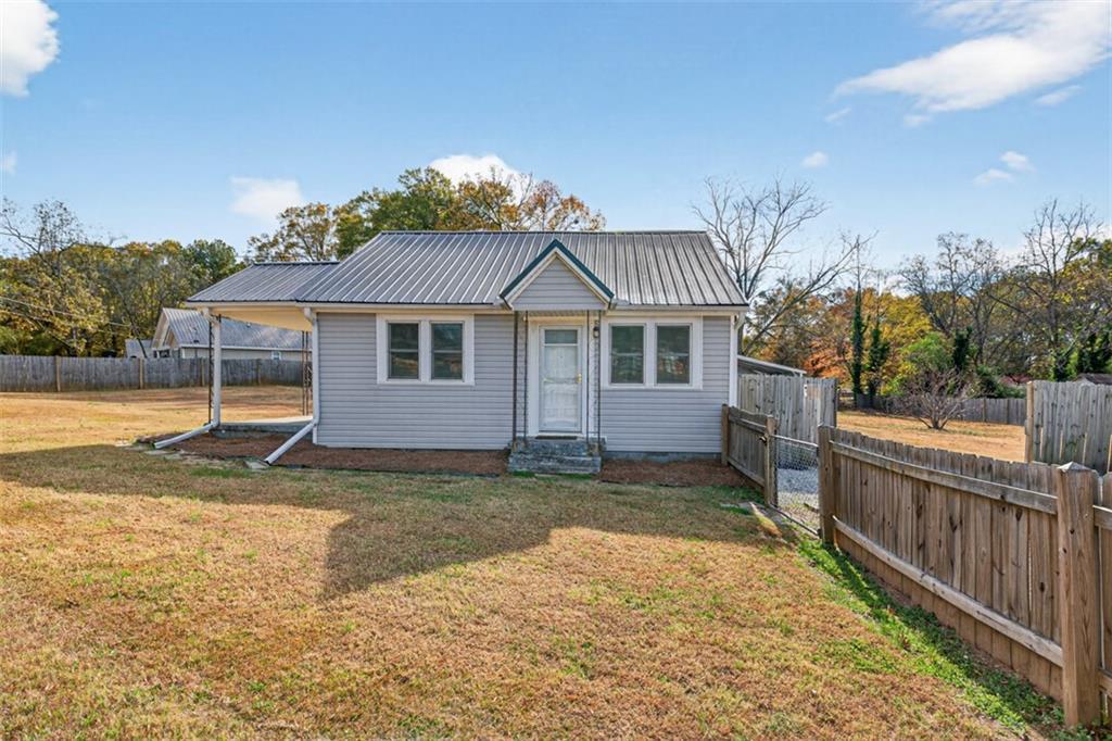 132 Victory Dr., Monroe, GA 30655